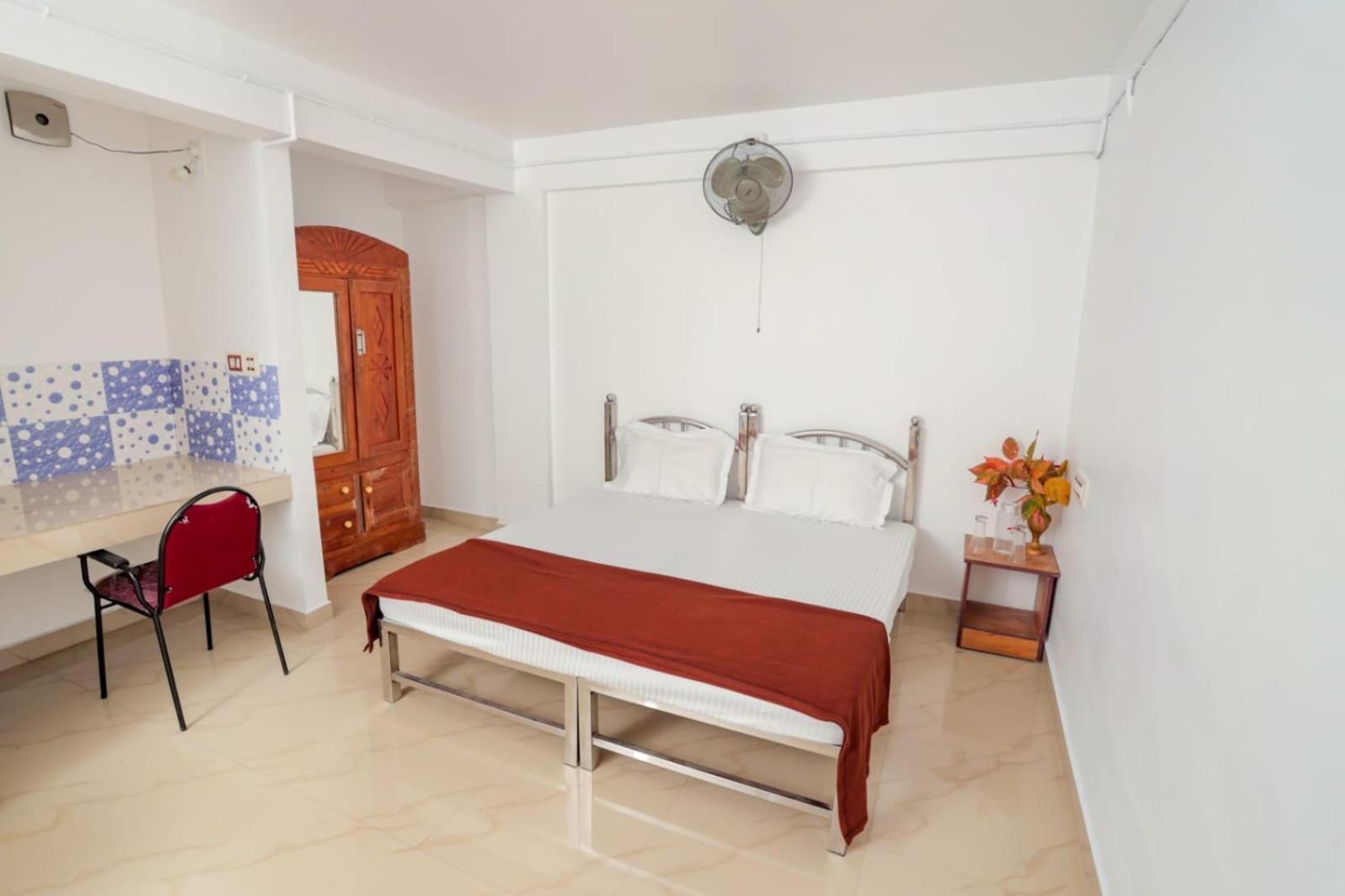 무나르 El Lora Resldency B&B 외부 사진